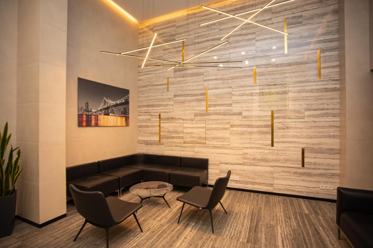 Petrovdom 17-183b In Rc New York Concept House, 74 Antonovycha Street