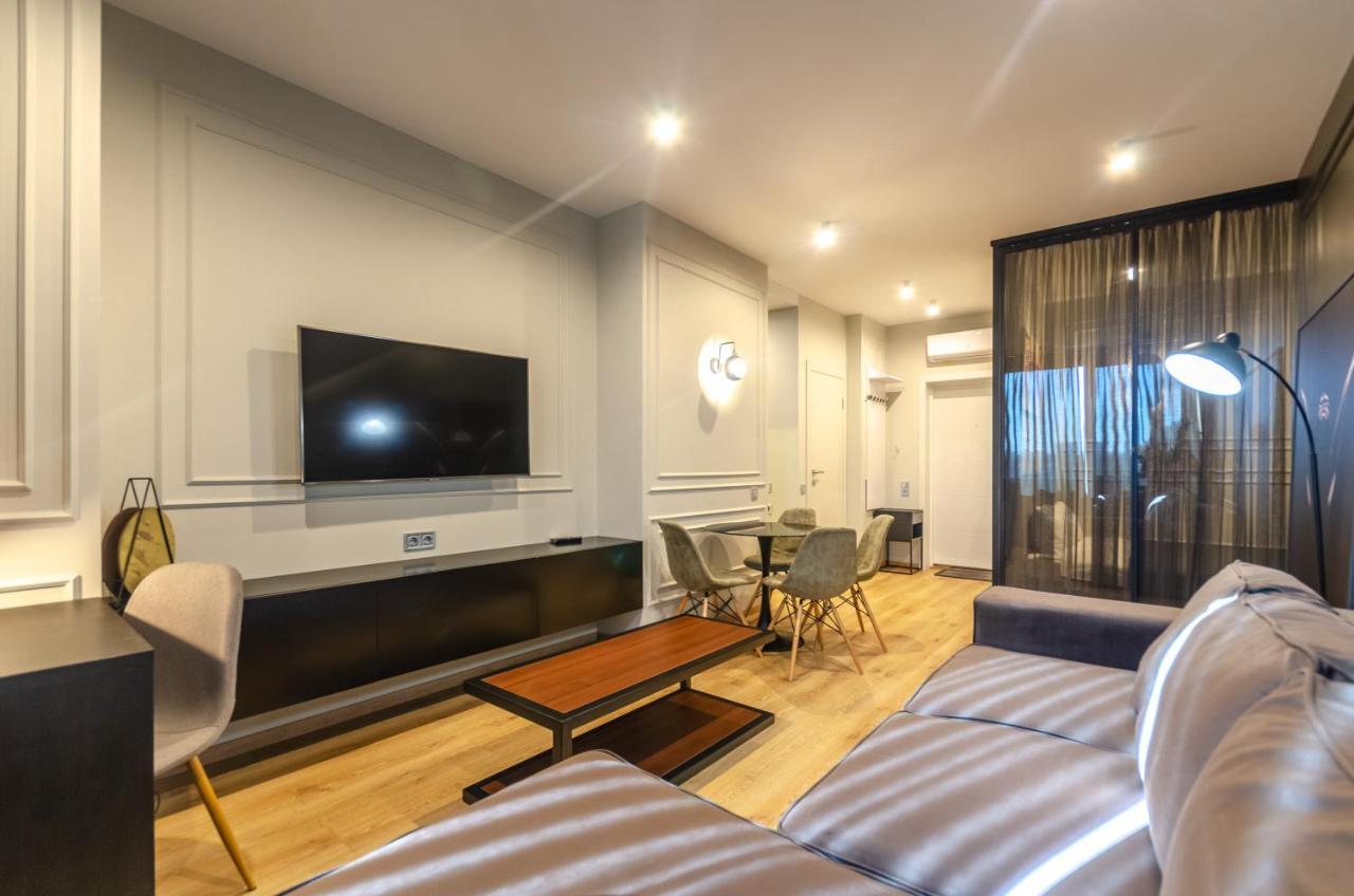 Petrovdom 17-183b In Rc New York Concept House, 74 Antonovycha Street * Kiew