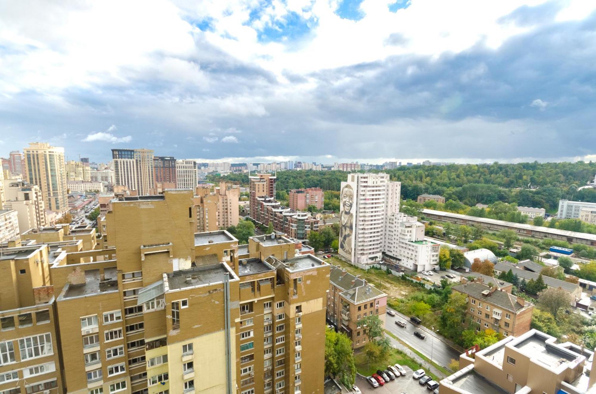 Petrovdom 17-183b In Rc New York Concept House, 74 Antonovycha Street