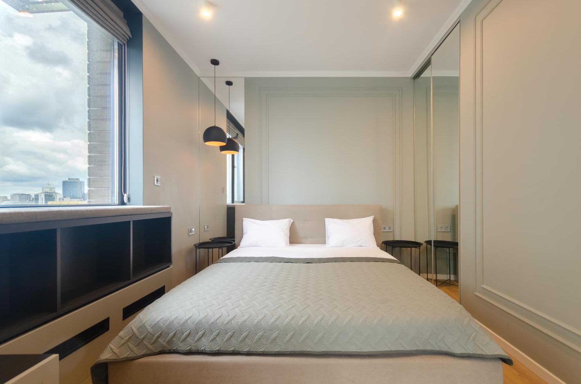 Petrovdom 17-183b In Rc New York Concept House, 74 Antonovycha Street Apartment