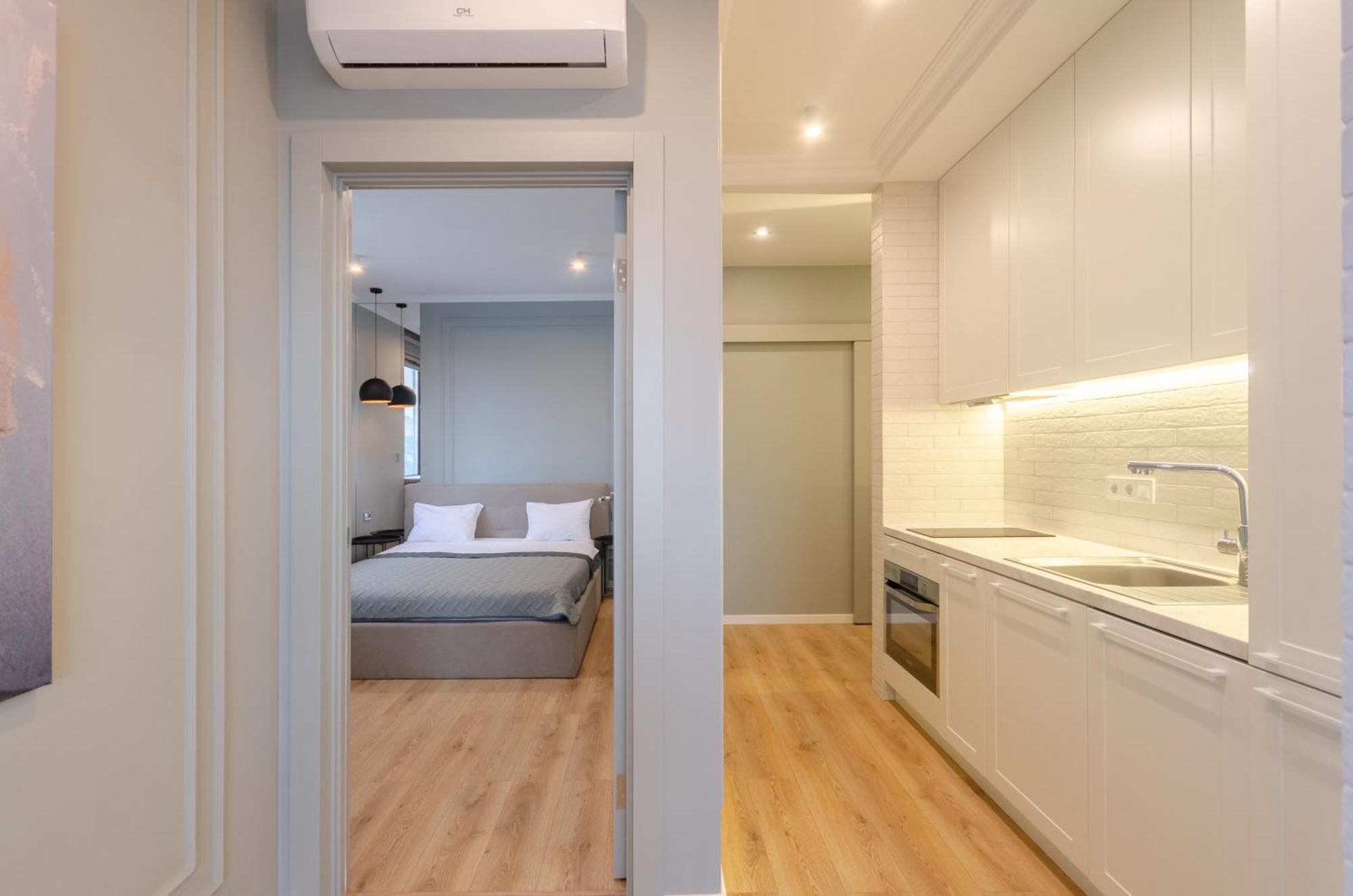 Petrovdom 17-183b In Rc New York Concept House, 74 Antonovycha Street Apartment