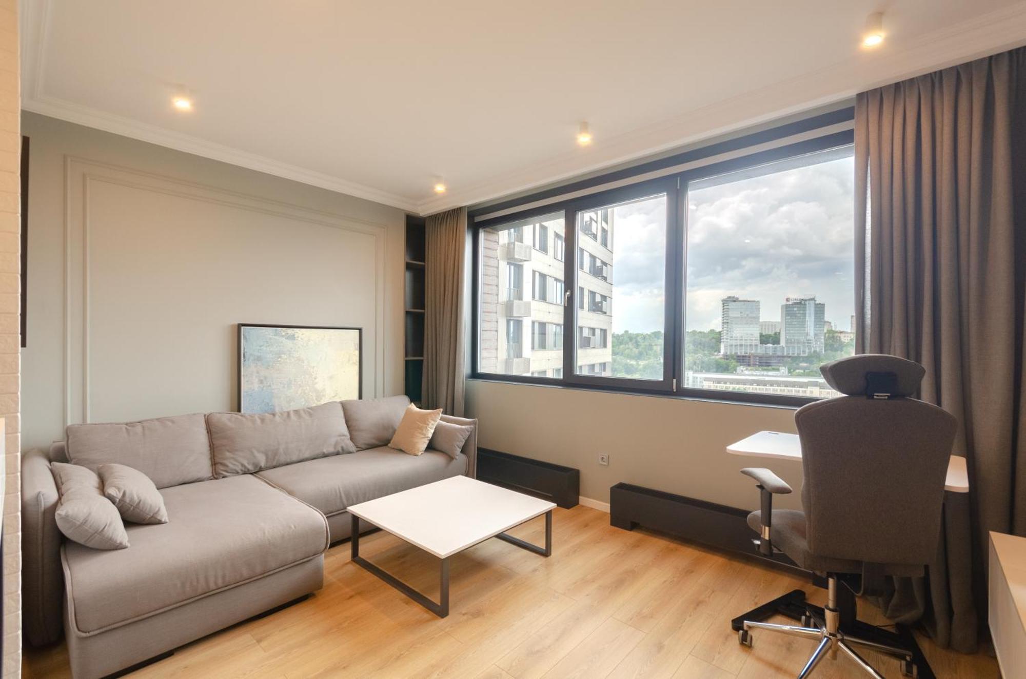 Petrovdom 17-183b In Rc New York Concept House, 74 Antonovycha Street Apartment *